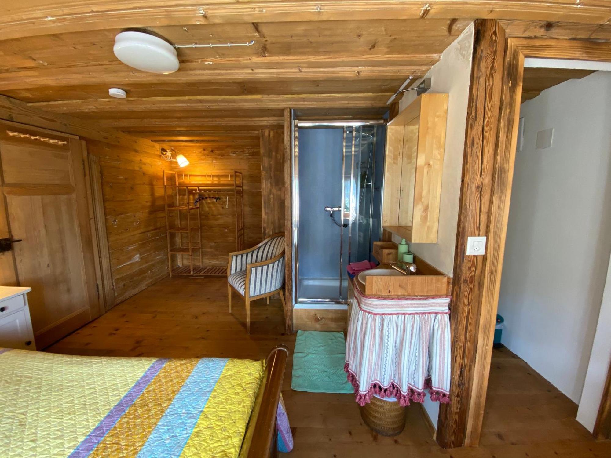 Casa Vegana Bed & Breakfast Trun ภายนอก รูปภาพ